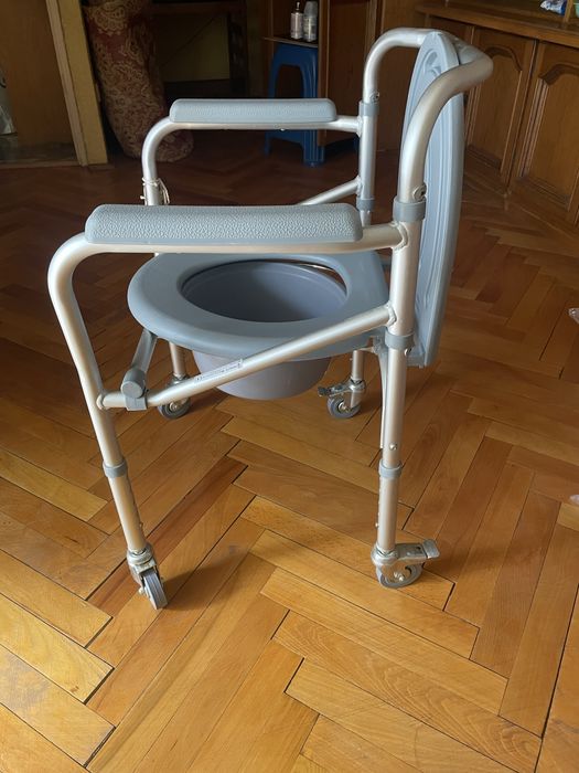 Scaun cu toaleta wc