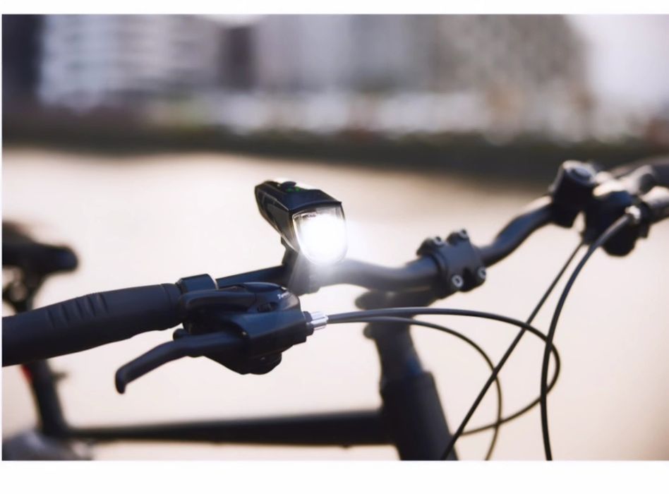 Set lumini bicicleta, far si stop, cu acumulator intern lithiu-ion