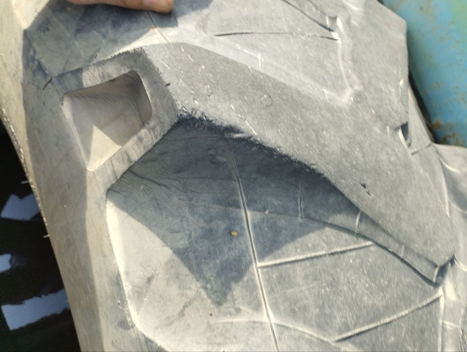 Шина трактора б/у Размер 13.6-3