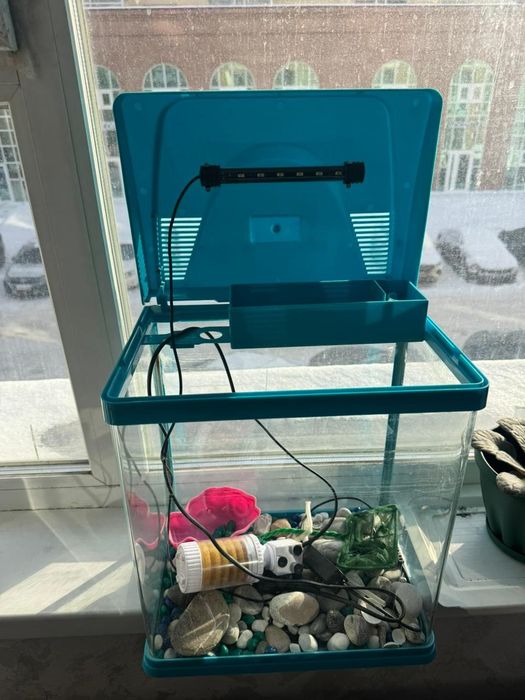 Продам аквариум 10 л