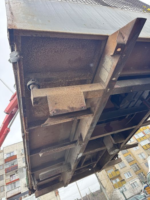 Самосвална уредба за iveco