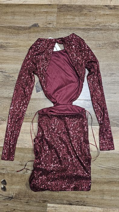 Rochie cu paiete și decupaje xs