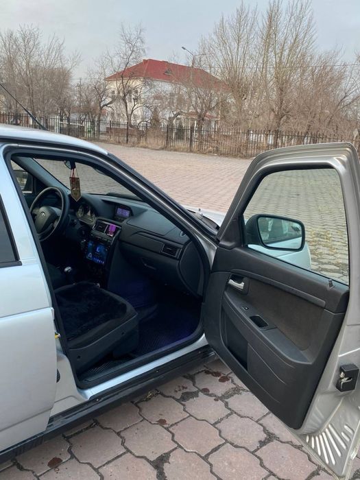 Приора 21072 хэтчбек 2014год