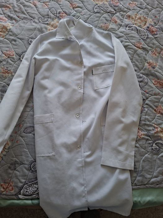 Срочно продаётся халат медицинский