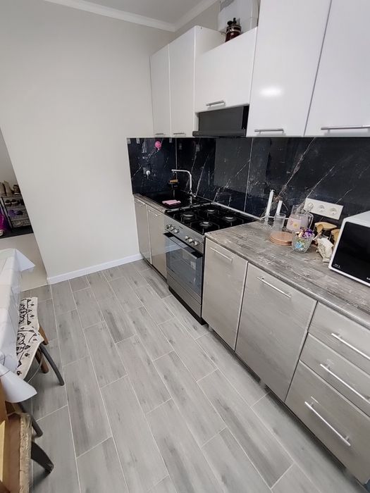 Продается 3-комн (4-76, 2 эт)