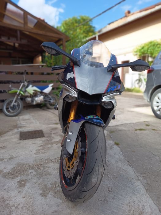 Vand yamaha r1 .2015