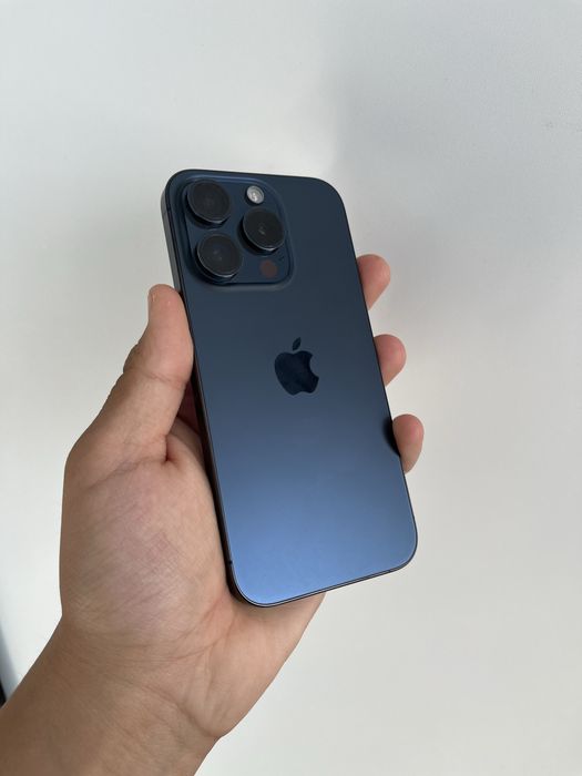 iPhone 15 Pro 256 GB Blue Titanium