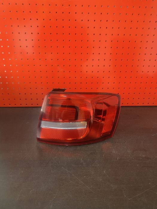 Stop dreapta pe aripa Vw Jetta an 201-2018