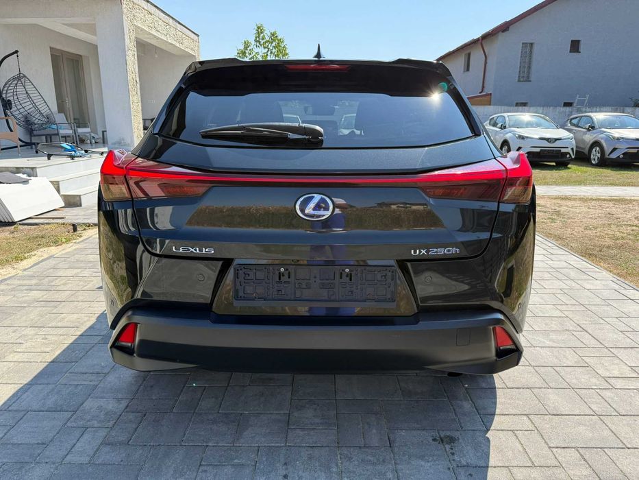LEXUS UX 2019 — imagine 5
