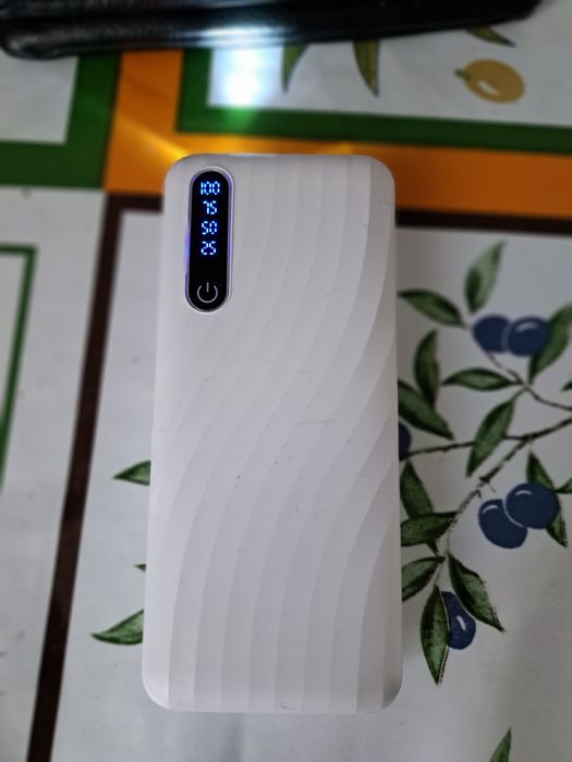 ВВнешний аккумулятор на смартфон