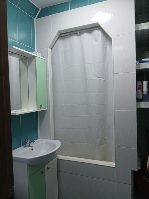 Vind urgent apartament în  Moreni pe strada Tineretului #24
