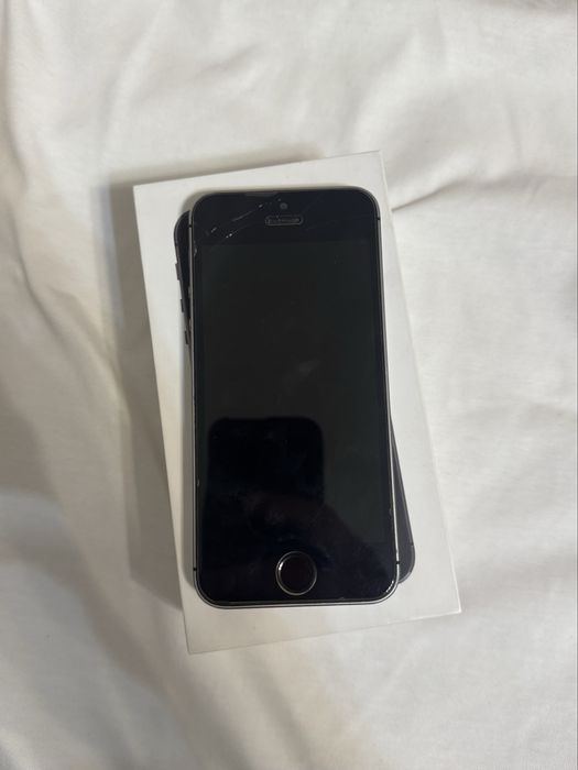 iPhone 5s в идеале, с коробкой!