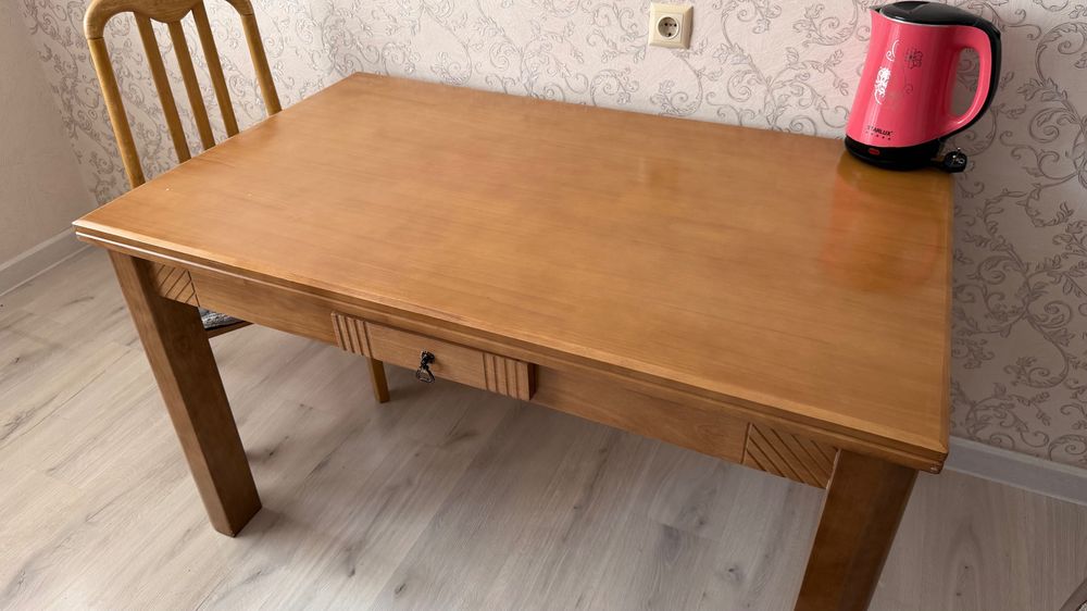 Продам стол из дуба