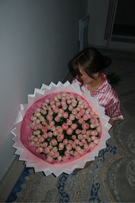 101 пион роза букеті
