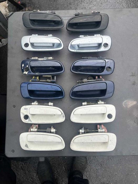 Ручка двери на карина е