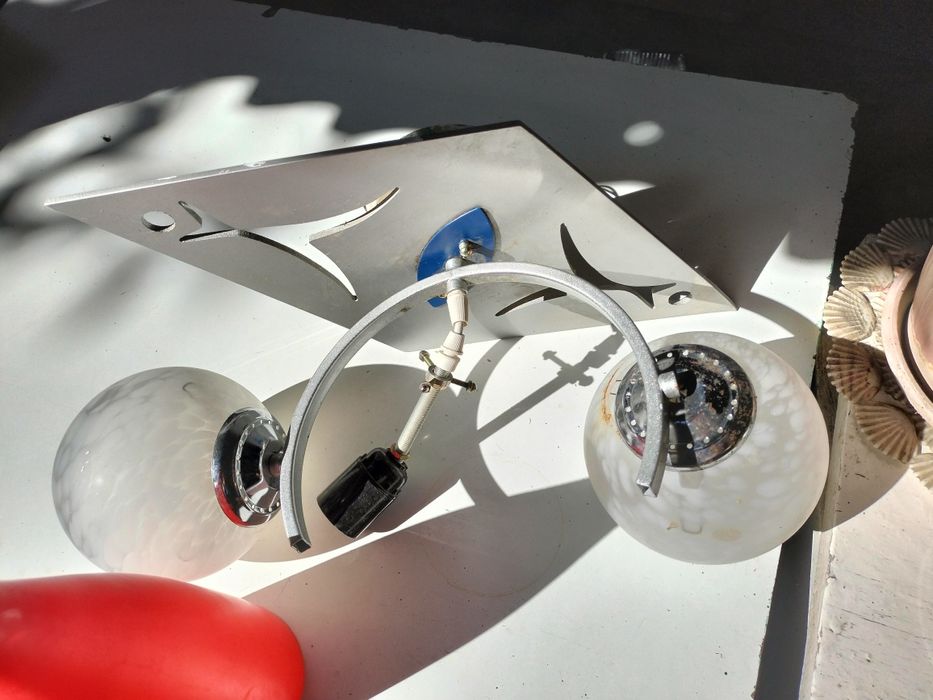 Люстру продам недорого