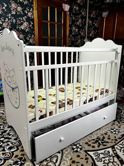 Продам манеж с ортопедическим матрасом.