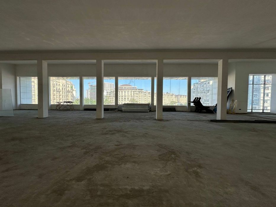 Продаётся помещение Яшнабадский район Паркентский  1 Линия 1500м²