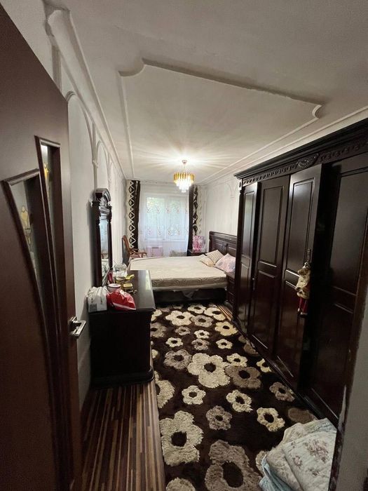 Продам 2 ком переделанную в 3 ком на дороге