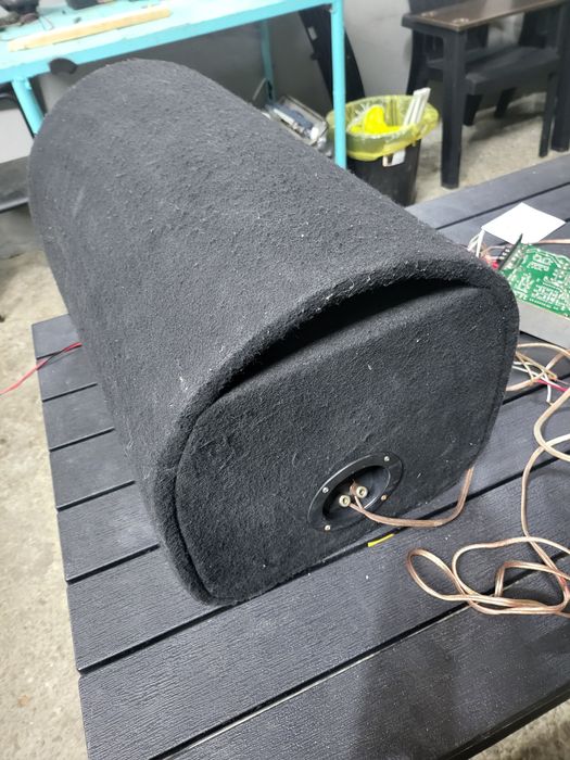 Продам сабвуфер саб