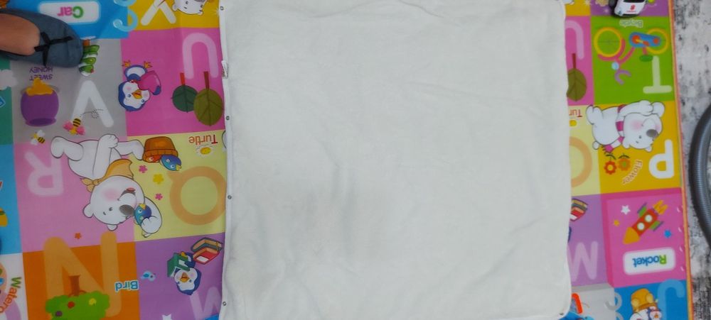 Paturica bebe cu fermoar și capse