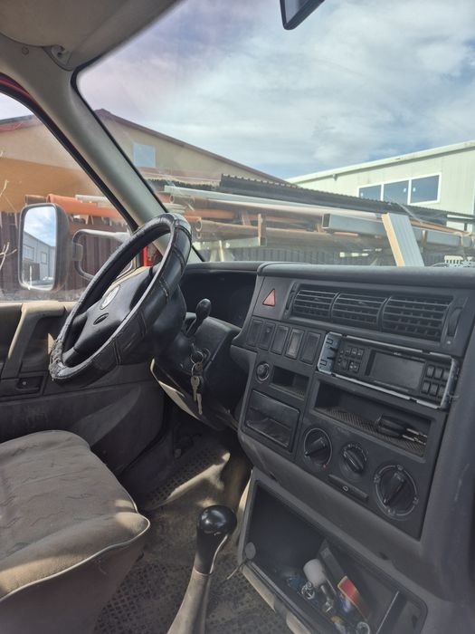 Autoutilitara Volkswagen T4