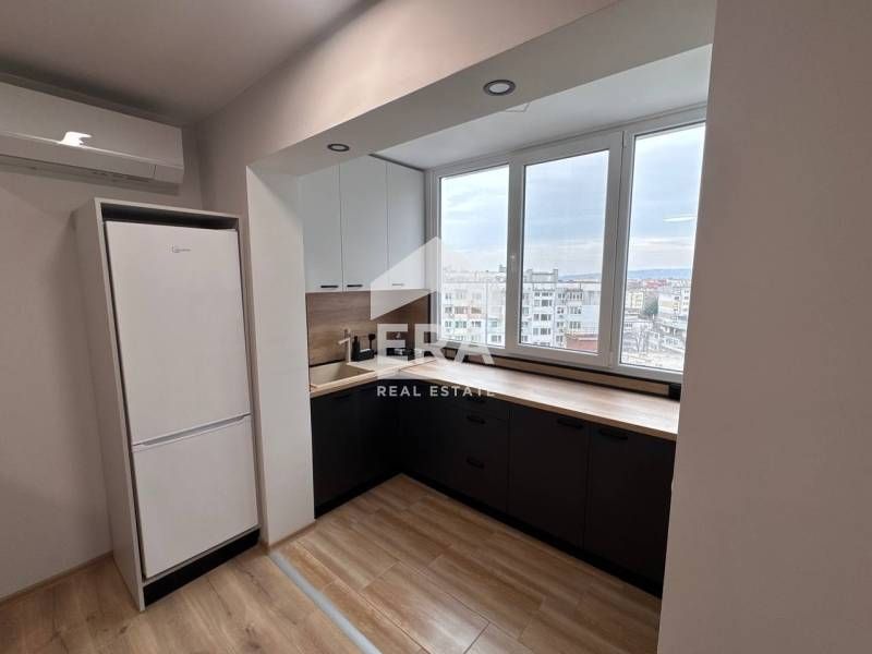 Дава се под наем Тристаен апартамент в Варна, Лятно кино Тракия - 62 кв.м за 747.66 € - Снимка #1