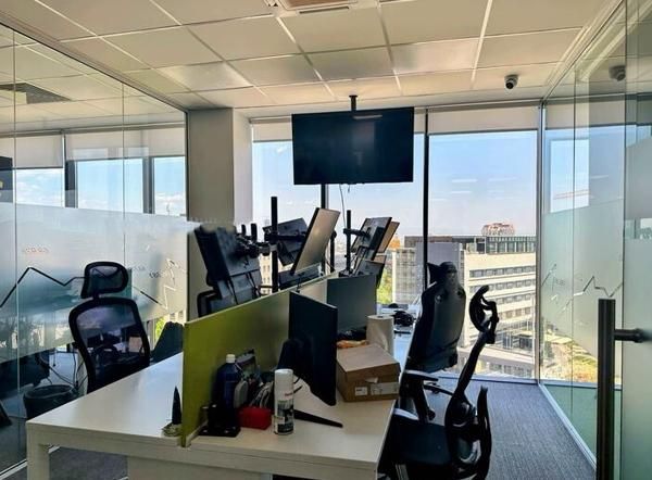 Дава се под наем Офис в София, Младост 4 - 627 кв.м за 7000 € - Снимка #4