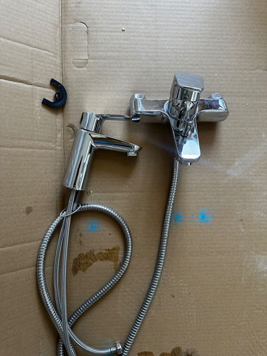 Baterii Grohe chiuvetă + Ideal Standard cadă/duș – stare foarte bună