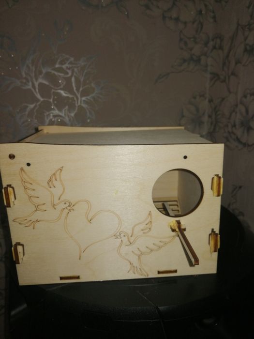 Продам волнистых попугаев