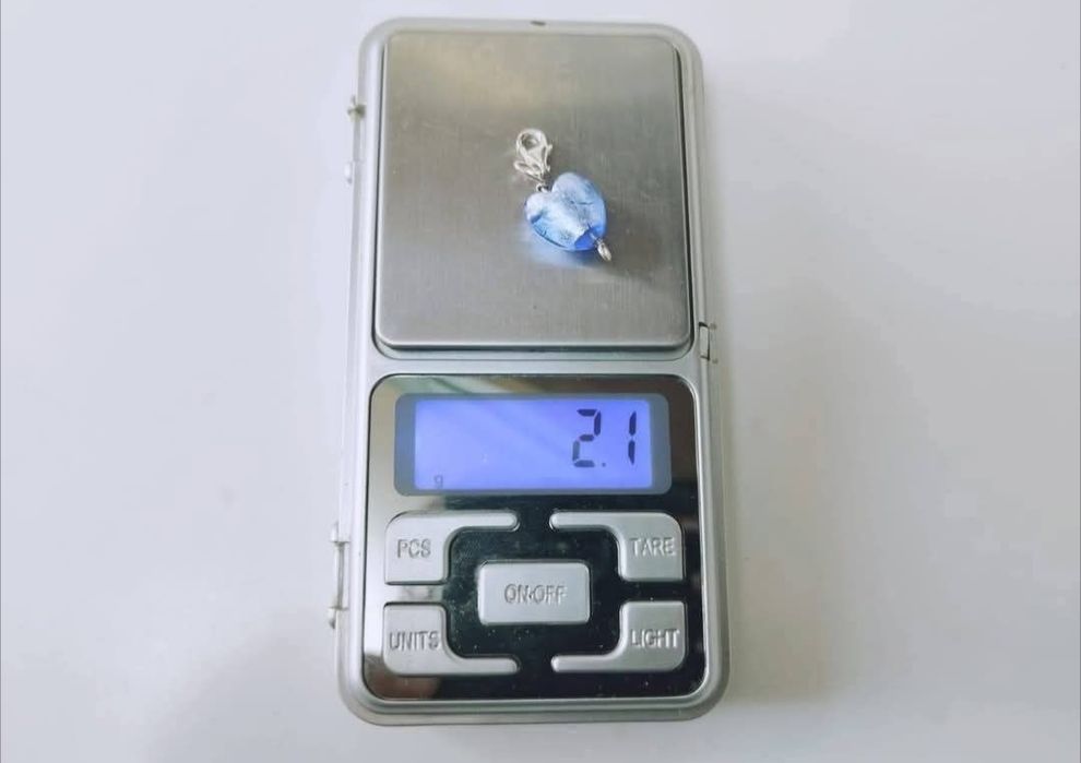 Vechi charm pandantiv argint 925, in forma de inima, din sticla de Murano, albastru deschis