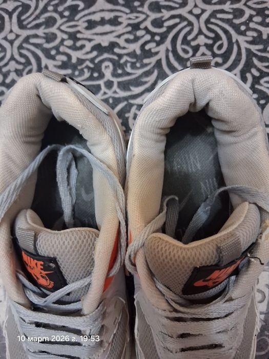 Маратонки Nike Air номер 38 (24 см.)