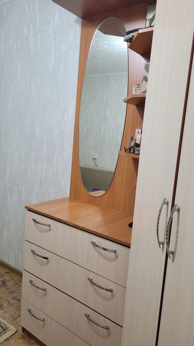 Продам стол трансформер и стол компьютерный