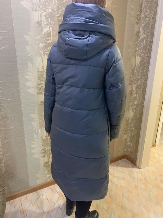 Пуховик зимний с капюшоном