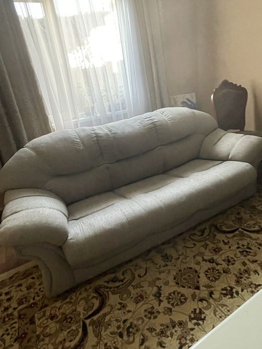 Диван раскладной с двумя креслами