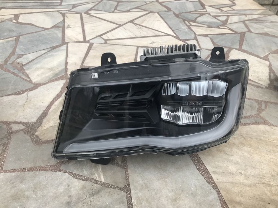 ляв фар за камион MAN 2021г  Full led