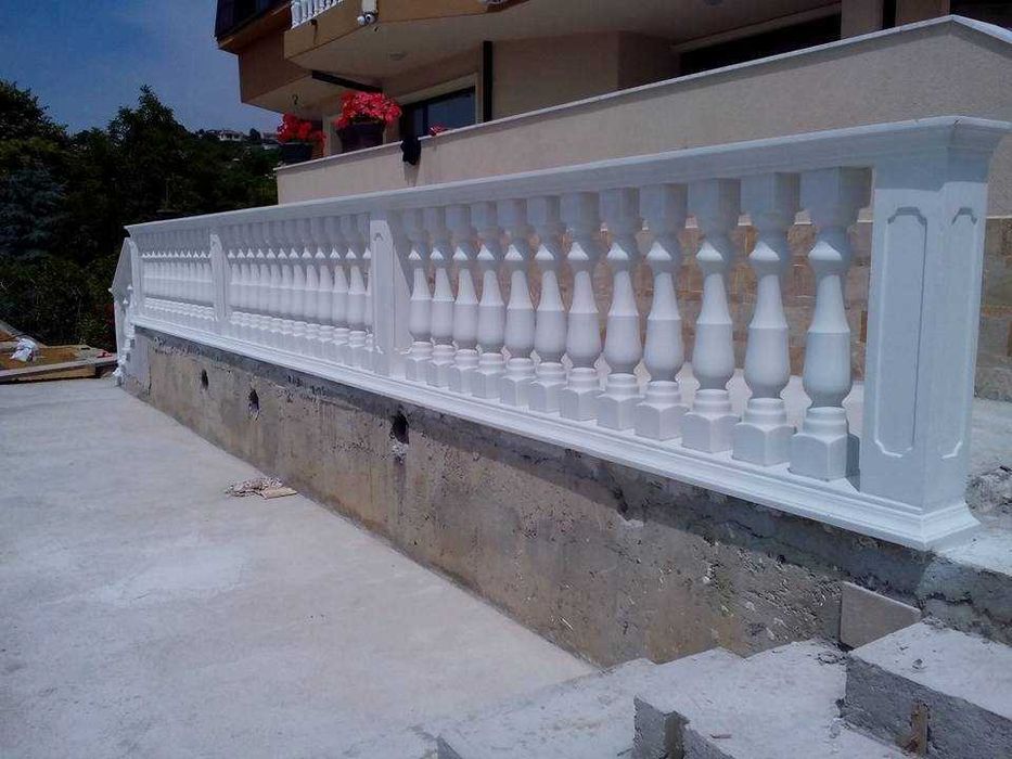 Балюстри за парапети