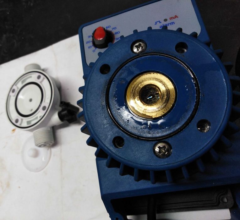 Reparatii pompe dozatoare spuma/ceara