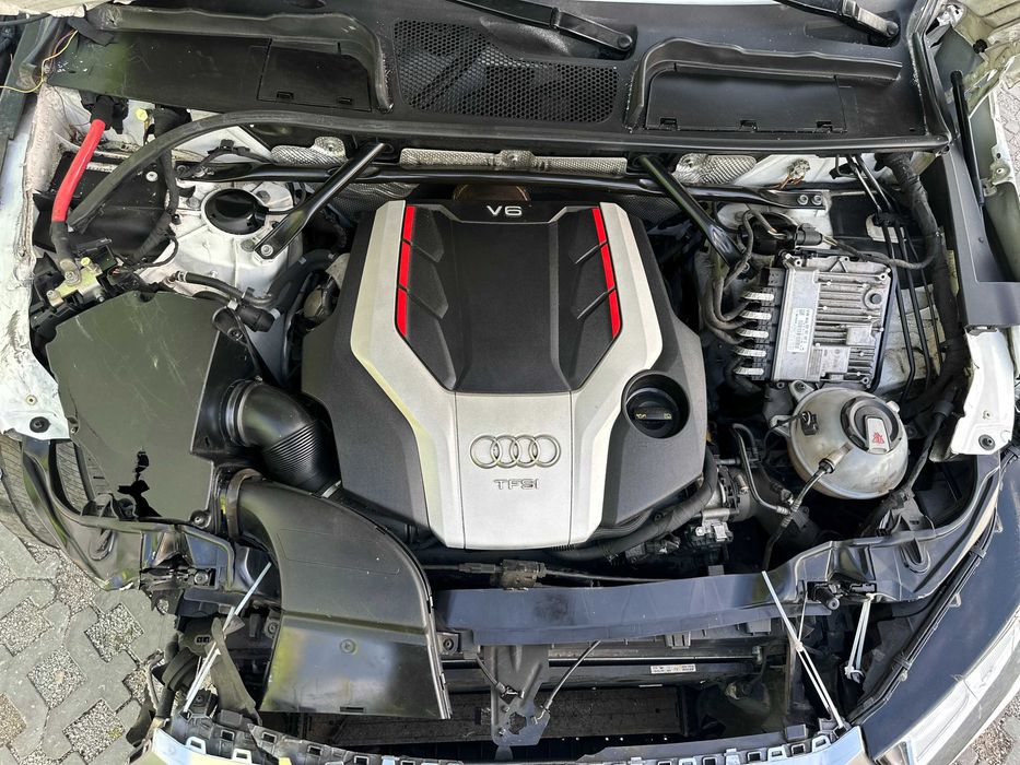 AUDI SQ5 3.0TFSI На Части