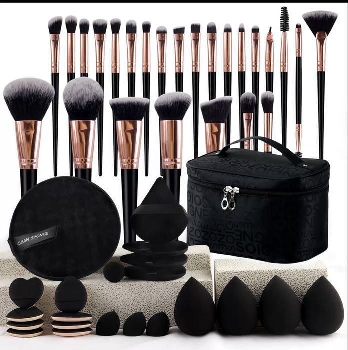 Набор для макияжа. Набор кистей