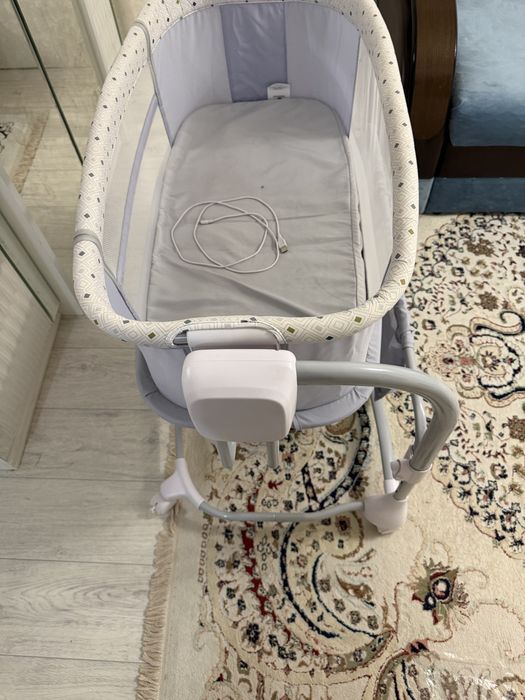 Продам манеж mastela