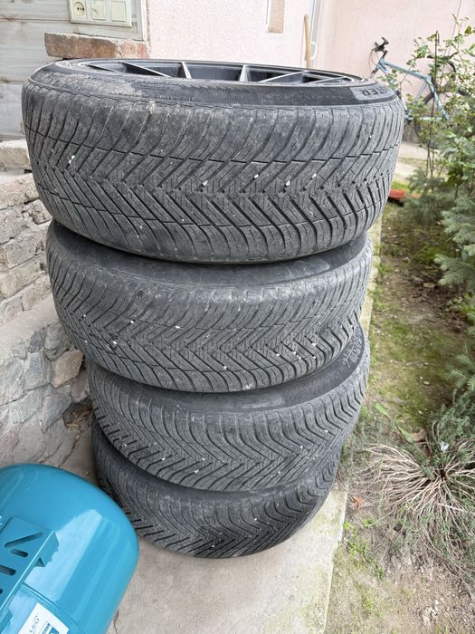 Продам диски вместе с резиной R19 235/55 в отличном состоянии