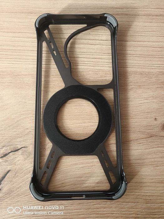 Метален гръб за Huawei pura 70