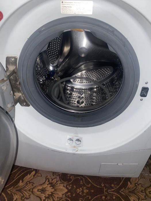 Продам стиральную машинку