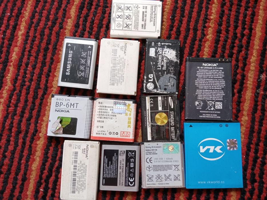 Батареи на сотовые телефоны