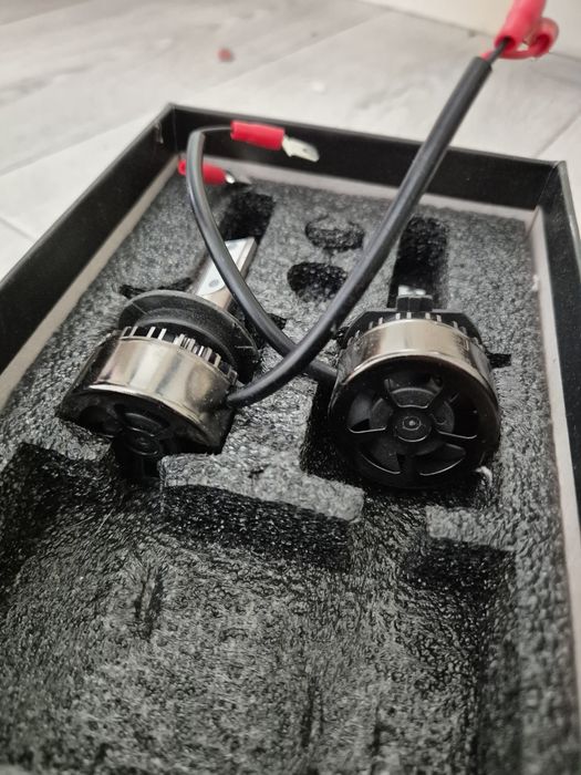 Продам Led лампочку.  H15 и H7 "Mtec"