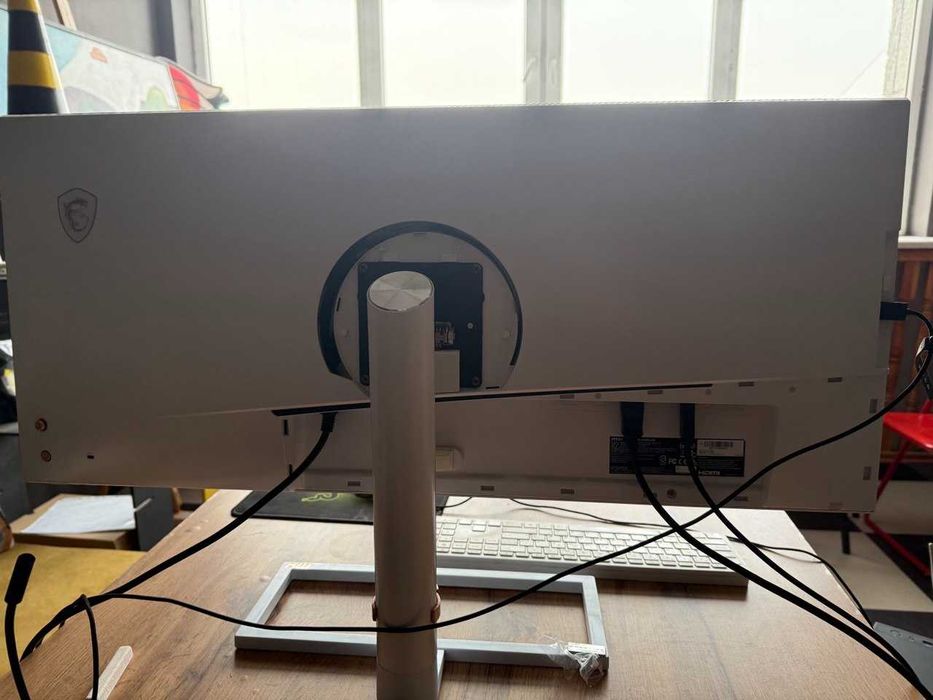 Монитор MSI Prestige PS341WU