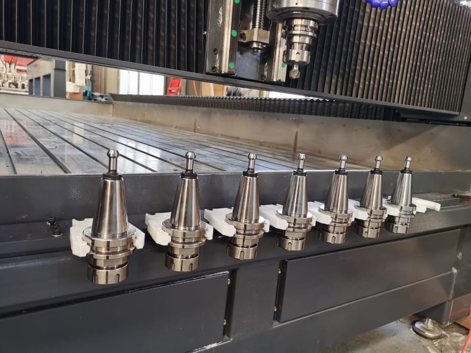 Фрезерный станок с ЧПУ 3 Axis для обработки камня и алюминия