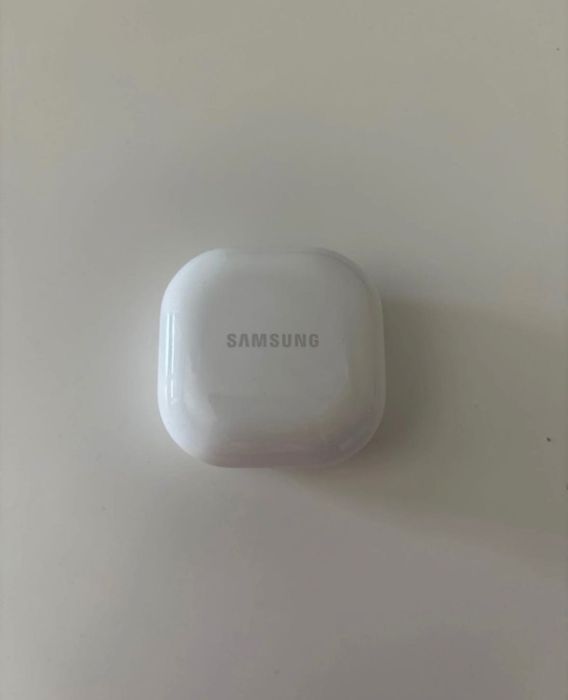 samsung galaxy buds2