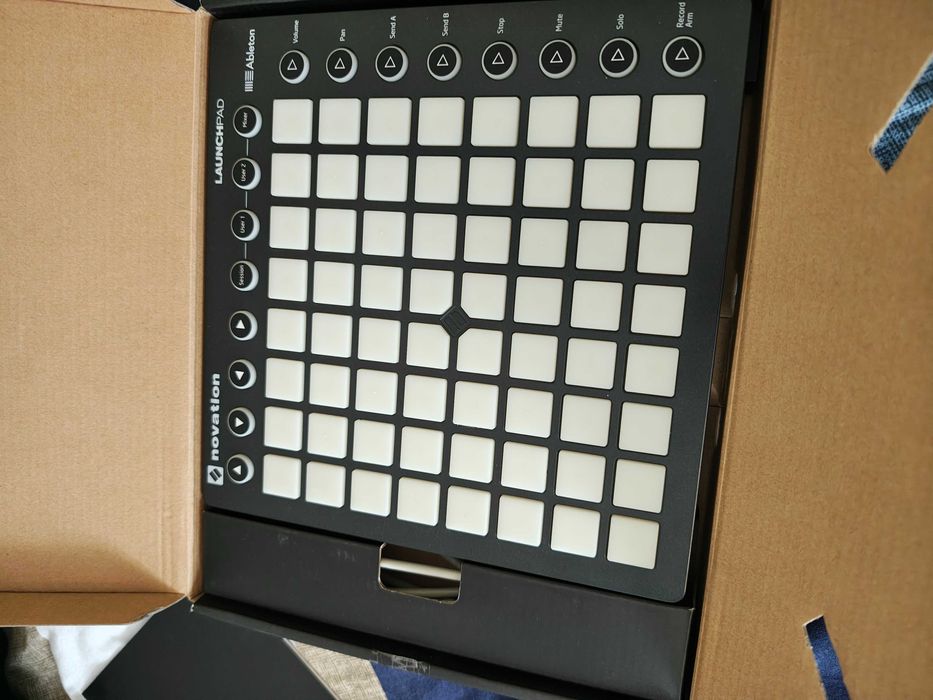 Novation Launchpad MK2